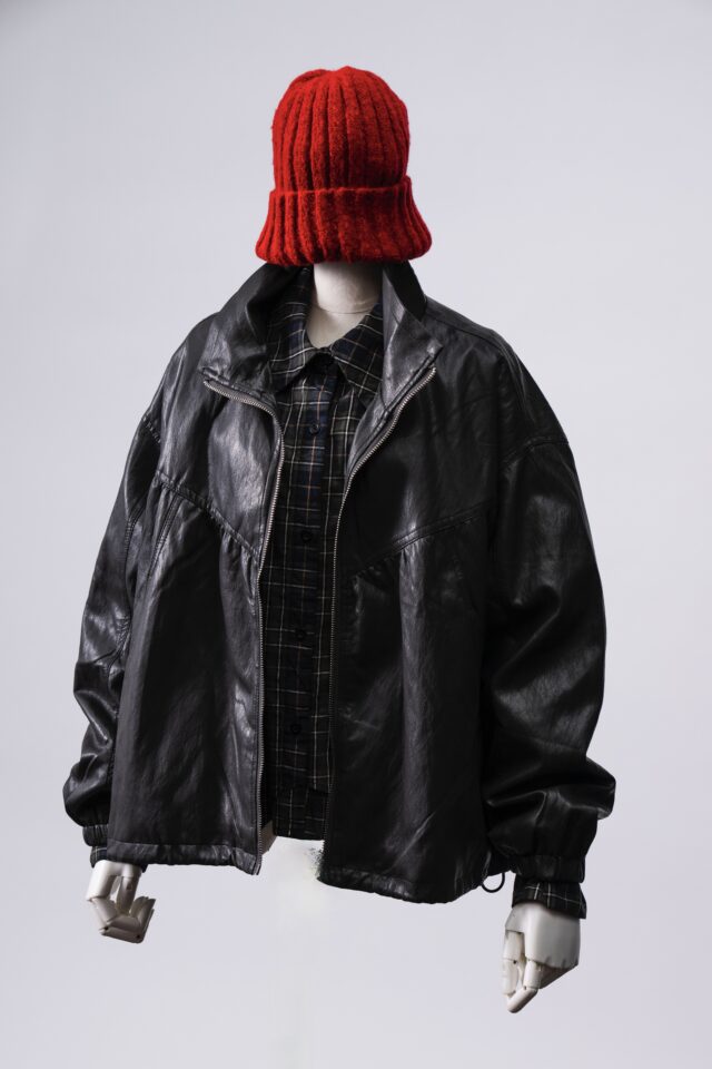 新品✨melange メラーンジュ マウンテンジャケット&黒パーカー gigot 新品✨melange メラーンジュ マウンテンジャケット&黒パーカー gigot